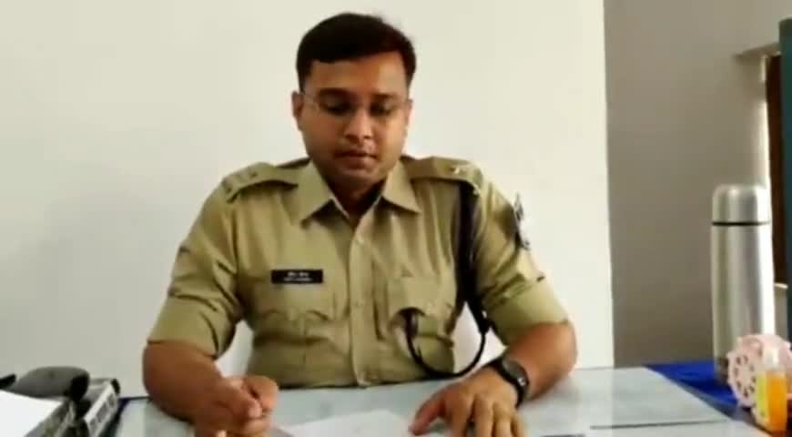 गुनौर: साइबर अपराध और ठगी से बचने के लिए थाना क्षेत्र के लोगों से थाना प्रभारी डीएसपी उदित मिश्रा ने की अपील #डीएसपी #साइबर_ठगी