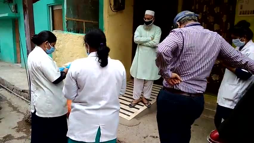 इंदौर: #news24आज दवाई वितरण की गई चंदन नगर में जहां-जहां पेशेंट थे  उन गली और उन एरिया में आयुष विभाग की दवाई दी गई#news24 SHAH