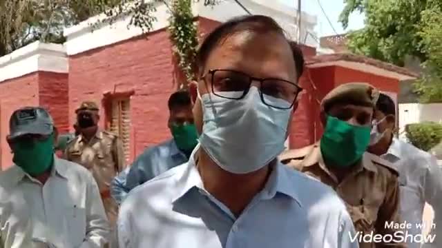 बिधूना: जिले में आए प्रवासी मजदूरों के बनेंगे राशन कार्ड : जिलाधिकारी अभिषेक सिंह #डीएम #प्रवासी_मजदूर