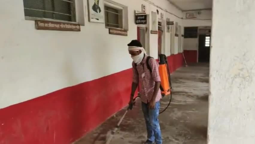 बरघाट: नगर परिषद बरघाट ने कराया स्कूल भवनों को सैनिटाइज #अनलॉक1