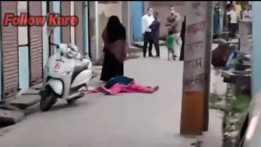 बरेली: मुरादाबाद में पहली पत्नी ने दूसरी पत्नी की गोली मार कर हत्या । फ़ॉलो करे । #muradabad