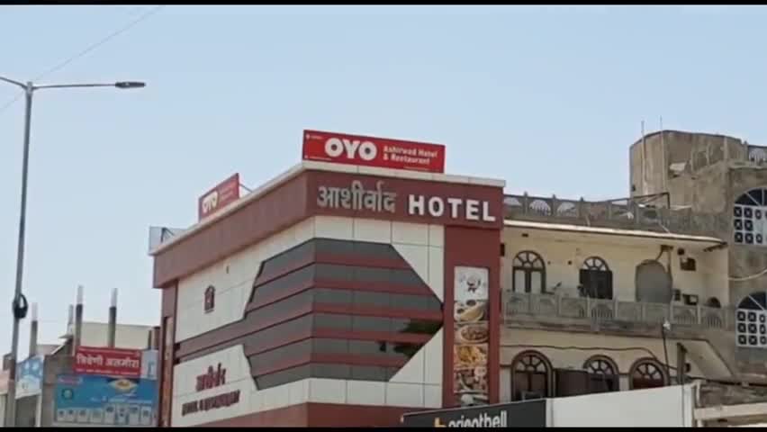 धौलपुर: राजस्थान सरकार के निर्देश के बाद धौलपुर में होटल एवं रेस्टोरेंट सोशल डिस्टेंस के साथ होंगे शुरू #राजस्थान_सरकार