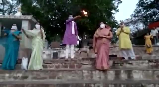 रतलाम: मॉ वैत्रवती गंगा मंगल आरती सेवा समिति जिला विदिशा मप्र द्वारा एक दिन की गणना के साथ बडवाला घाट पर की जा रही#cm_madhyap