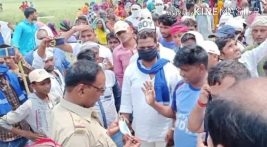 सैदपुर: खानपुर में शराबियों ने युवती को अगवा करने का किया प्रयास, शराब की दुकान हटाने को लेकर ग्रामीणों ने की सड़क जाम #सड़क_जाम