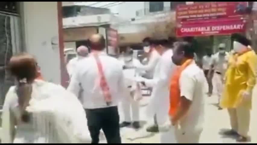 सीलमपुर: नॉर्थ ईस्ट ज़िले के सांसद मनोज तिवारी ने घोंडा विधानसभा में लोगों के घर-घर जाकर जानीं समस्याएं #मनोज_तिवारी