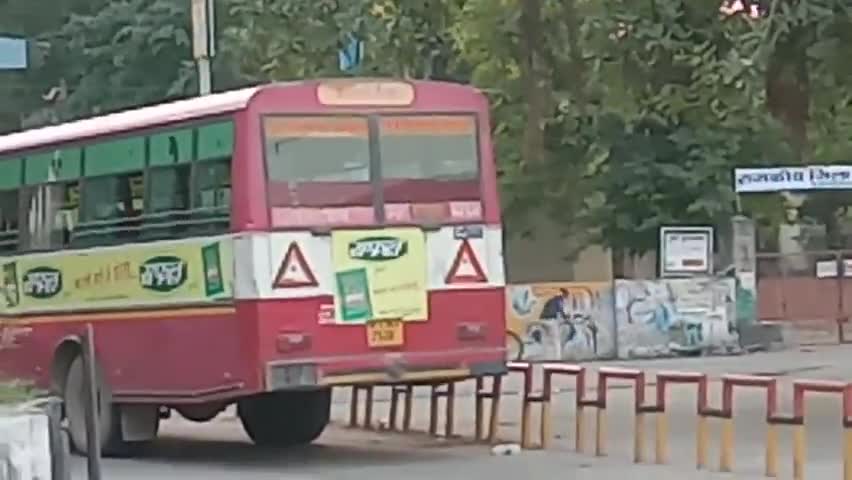 खतौली: यात्रियों के अभाव में खाली दौड़ रही हैं खतौली रोडवेज बसें, परिवहन विभाग को हो रहा लाखों रुपये का नुकसान #परिवहन_विभाग