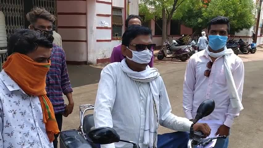 खरगौन: खरगोन में कोरोना के कारण साउंड व लाइटिंग व्यवसायियों ने की आर्थिक सहायता की मांग #कोरोना #कोविड #खरगोन #डीजे