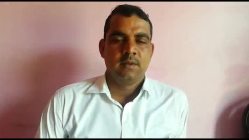 मीरगंज: फतेहगंज पश्चिमी कस्बे के सभासद ने दबंगों पर दीवार गिराने का आरोप लगाते हुए पुलिस को दी तहरीर #सभासद #अपराध