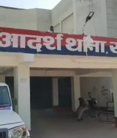 सुपौल: करिहो वार्ड-12 से पुलिस ने छापेमारी कर 10 लीटर देशी शराब के साथ एक कारोबारी को किया गिरफ्तार #पुलिस_कार्रवाई #तस्करी