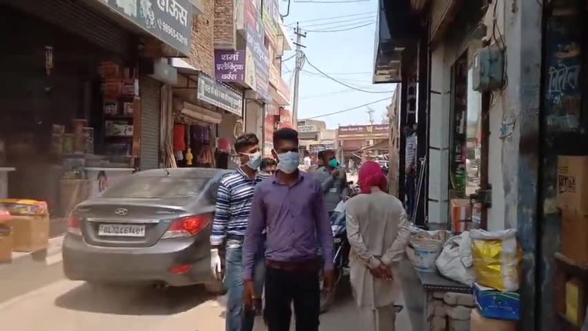 रतिया: एसएमओ के दिशानिर्देश पर गठित टीम ने मुख्य बाजार में बिना मास्क के घूम रहे लोगों और दुकानदारों के काटे चालान #अनलॉक1