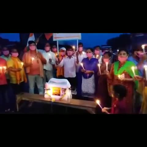 बरहेट: प्रखंड में जिला परिषद अध्यक्ष के नेतृत्व में गलवान घाटी में शहीद हुए जवानों को दी गई श्रद्धांजलि #गलवान_घाटी #शहीद #चीन