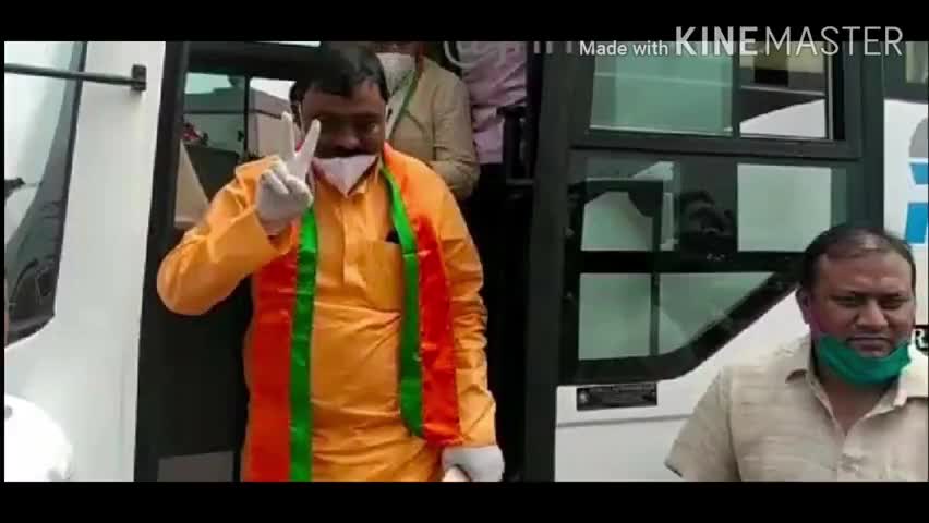 पांकी: राज्यसभा चुनाव में वोटिंग के लिए रांची पहुंचे पांकी विधायक डॉ शशि भूषण मेहता #विधायक #राज्यसभा_चुनाव