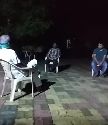 #रीवा सांसद #जनार्दन मिश्र जी सोशल डिस्टेंसिंग के साथ लोगो से मिलते हुए । #कोरोना