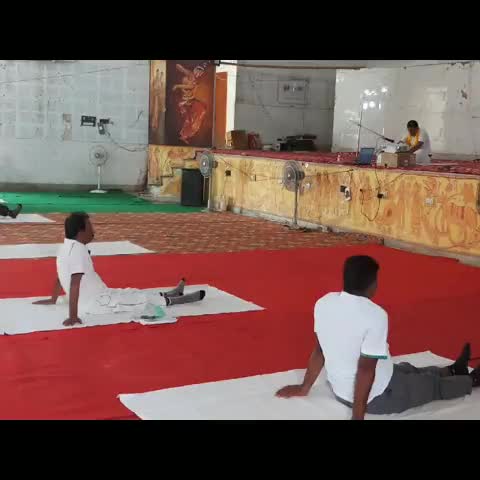 साहिबगंज: जिला प्रशासन की ओर से पोखरिया स्थित टाउन हॉल में विश्व योग दिवस के अवसर पर कार्यक्रम किया गया आयोजित #विश्व_योग_दिवस