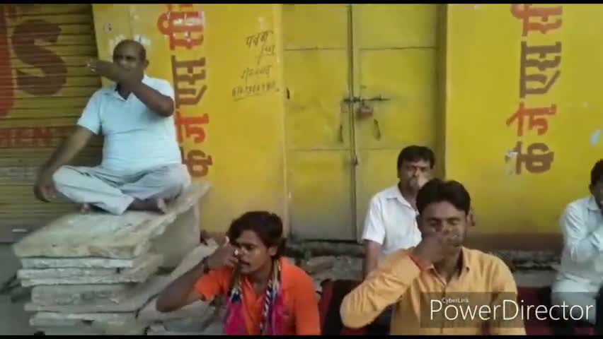 ललितपुर: ग्रामीण क्षेत्र बालाबेहट में विश्व योग दिवस के मौके पर ग्रामीणों द्वारा बढ़चढ़ कर किया गया योगा #योग_दिवस #विश्व_योग_दिवस