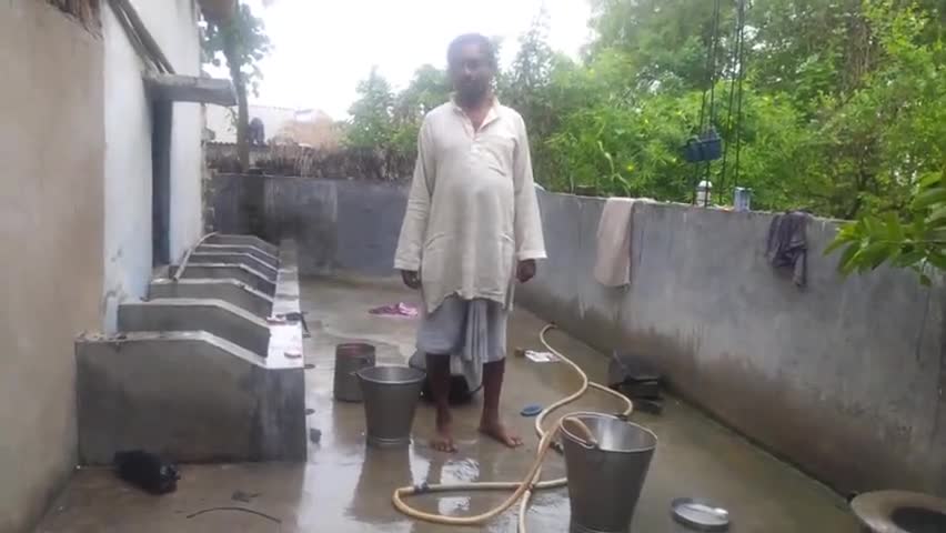 मेहरमा: मेहरमा नौआदिह में पशु शेड निर्माण में बरती गई अनियमितता को लेकर लाभुक ने की शिकायत #अनियमितता