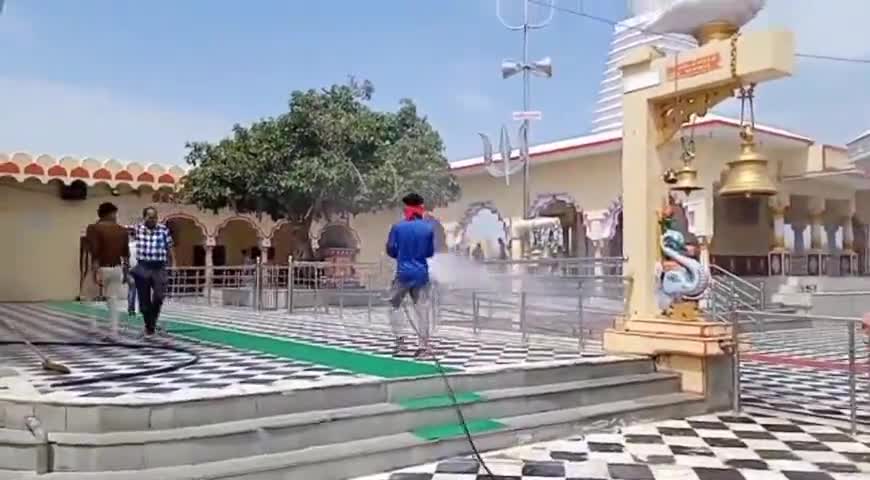टीकमगढ़: सूर्य ग्रहण के बाद कुंडेश्वर धाम में खुले भगवान भोलेनाथ के पट, दर्शन करने पहुंचे श्रद्धालु #सूर्यग्रहण