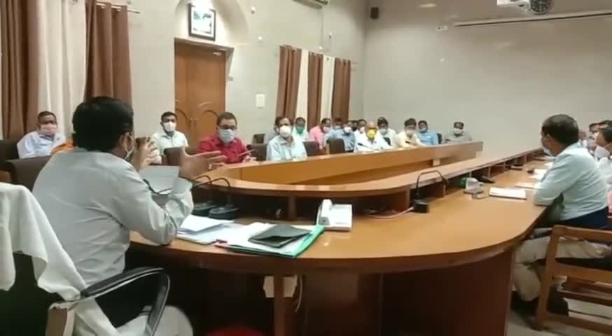 हरदोई: डीपीआरओ ने कछौना के 2 खंड प्रेरकों को दिया सेवा समाप्ति का नोटिस, 4 प्रेरकों का रोका वेतन #डीपीआरओ #नोटिस