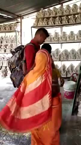 एक माँ दिल पर पत्थर रखकर अपने कलेजे के टुकड़े को #बार्डर ओर युद्ध के लिए भेजती है।💖🇮🇳
#भारतिय_सेना
#भारतमाता