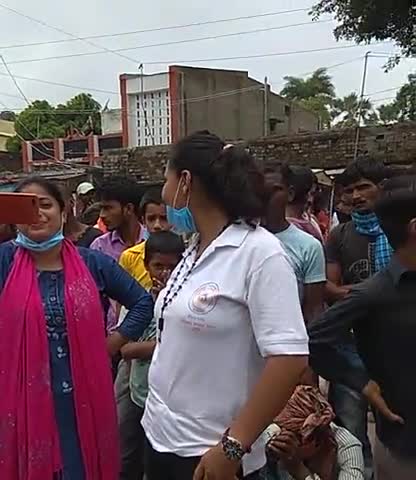 दरभंगा: #DMCH में गलत इलाज से हुई 17 मई को गंगा देवी के मौत के खिलाफ आज बेला दरभंगा मे मिथिला आवामी फ्रंट ने धरना प्रदर्शन किया
