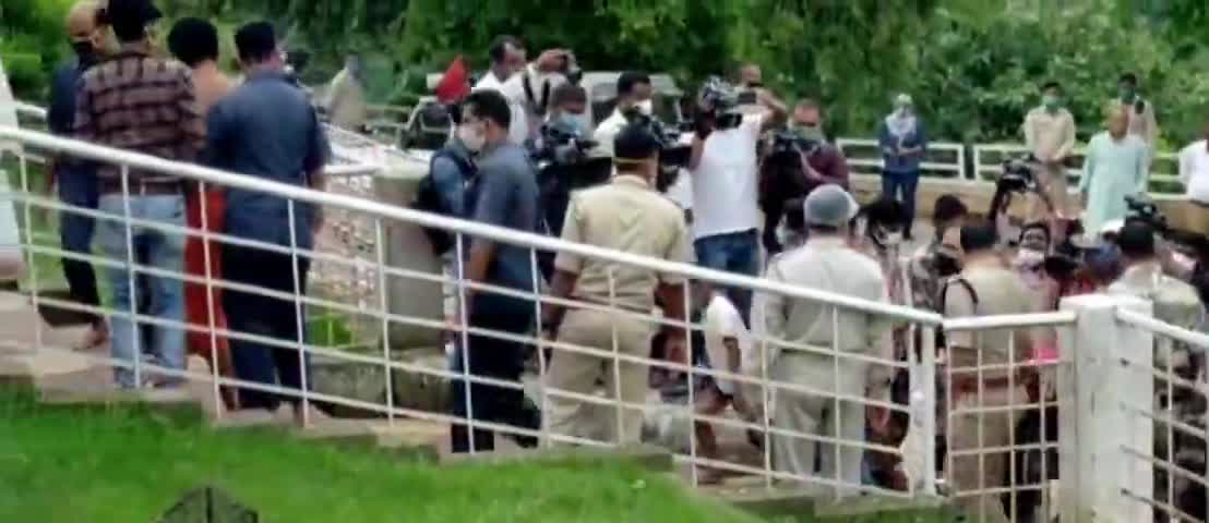 नामकुम: मुख्यमंत्री हेमन्त सोरेन पहुंचे जगरनाथपुर मंदिर, भगवान जगन्नाथ की पूजा कर राज्य की खुशहाली की कामना की #सीएम #जगन्नाथ