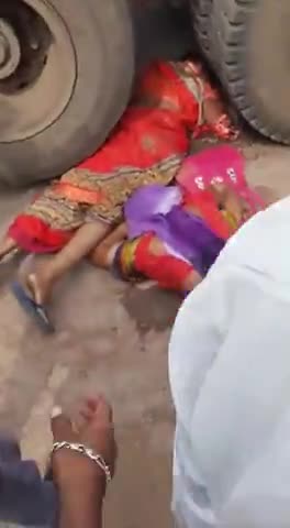 किशनगंज: nahargarh road pe hua accident #do mahila ki hui mot
