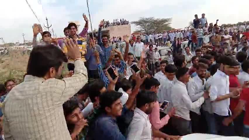 #रालोपा सुप्रीमों एवं नागौर सांसद श्री हनुमान बेनीवाल जी के स्वागत का दृश्य विधानसभा चुनाव के दौरान..
#rlpindiaorg