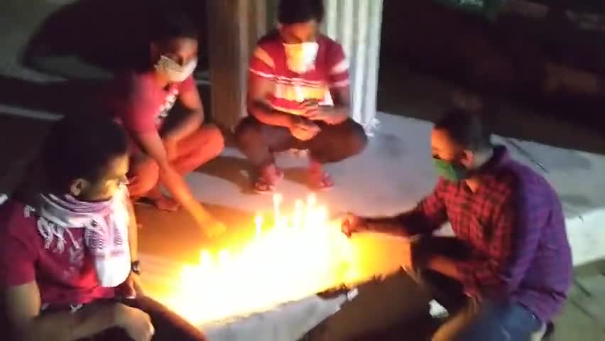 सिकंंदराबाद: सिकंदराबाद के युवाओं ने   गलवान घाटी में  शहीद हुए जवानों को दी श्रद्धांजलि ।#armyfan #एसएसपी# india