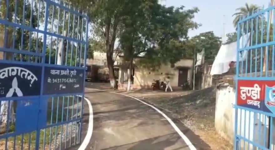टुंडी: टुंडी के ओझाडीह से अज्ञात चोरों ने बाइक की चोरी, पुलिस को दी गई सूचना #बाइक_चोरी