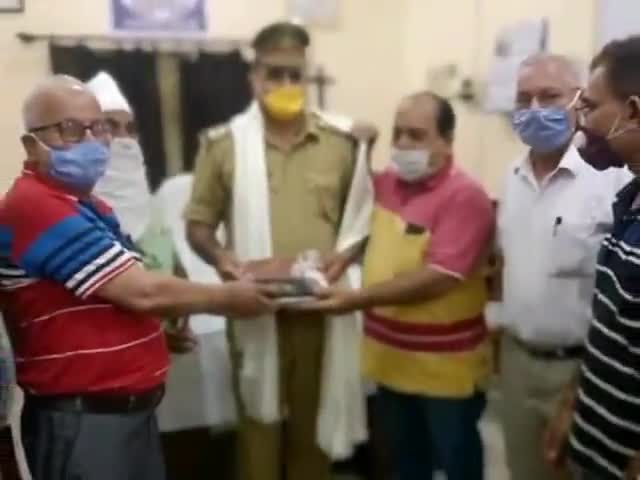 बदायूं: पंजाबी समाज ने अपराधियों को पकड़ने में प्रथम स्थान प्राप्त करने वाले कोतवाल ओमकर सिंह को किया सम्मानित #कोतवाल