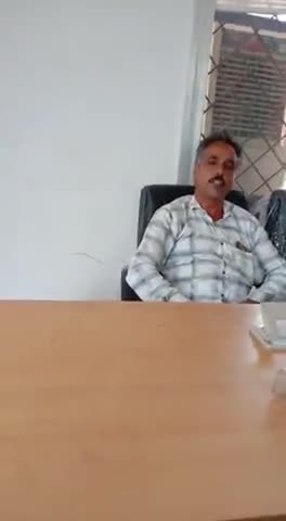 राजसमंद: पिपलांत्री पंचायत में पंचायत सहायक मनमर्जी करते हुए पंचायत को ताले लगा रखे और अंदर काम कर रहे हैं #rajsamnd #police