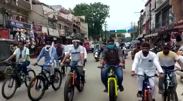 रायपुर: ﻿#पेट्रोल, डीजल के दामों को लेकर कल NSUI के प्रदेश अध्यक्ष श्री आकाश शर्मा के नेतृत्व में साइकिल यात्रा।#nsuicg