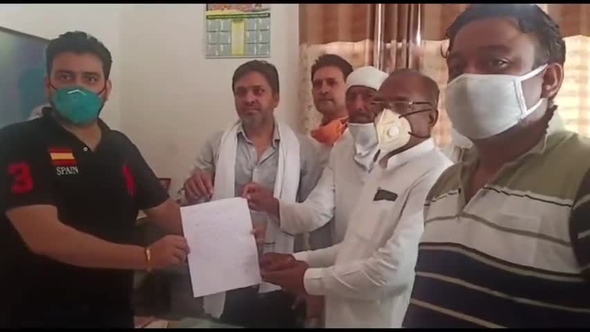 पानीपत: सनोली रोड सब्जी मंडी को अनाज मंडी में शिफ्ट करने को लेकर आढ़तियों ने की जेजेपी नेता देवेंद्र कादयान से मुलाकात #जेजेपी