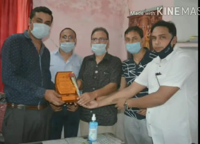 डुमरांव: डुमरांव में डॉक्टर्स डे पर रोटरी क्लब व रोटरी जगदीश आई हॉस्पिटल ने डॉक्टर्स को किया सम्मानित #सम्मान #रोटरी_क्लब