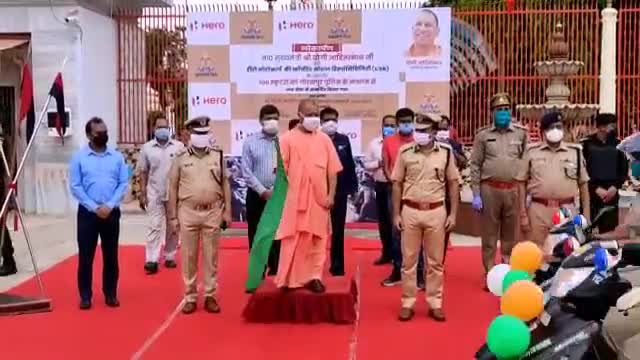 गोरखपुर: मुख्यमंत्री ने पुलिस विभाग के महिला आरक्षियों के स्कूटी को हरी झंडी दिखाकर किया रवाना

#gorakhpurpolice #cmyogi