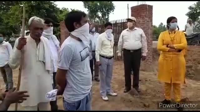 बदायूं: सीडीओ ने रफियाबाद स्थित गौशाला का किया औचक निरीक्षण, व्यवस्थाएं सुधारने के दिए निर्देश #सीडीओ