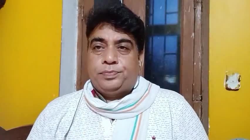 महामारी के बीच परीक्षा कराकर #UGC छात्रों के जीवन से खिलवाड़ ना करे।
इस त्रासदी में सरकार सामने आए और इस आदेश को वापस ले