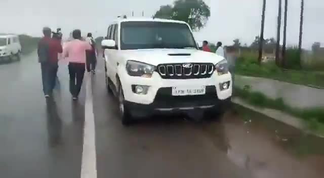 #BJP ने फर्जी #Encounter करके #विकास_दुबे को मरवा दिया?
#VikasDubey का मुँह खुलता
तो #BJP बर्बाद हो जाता /