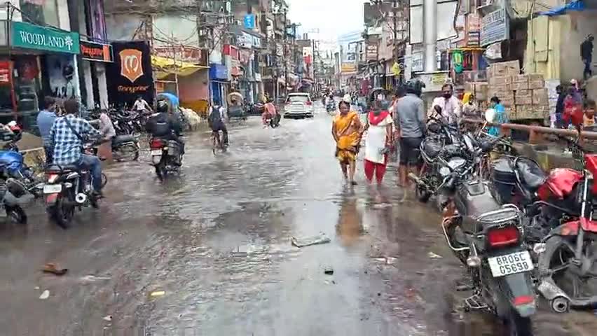 मुशहरी: #मोतीझील मुज़फ़्फ़रपुर समुंद्र किनारे स्वागत है आपका शहर के लोगो को कही जाने की जरूरत नहीं है #मुस्कुराइए