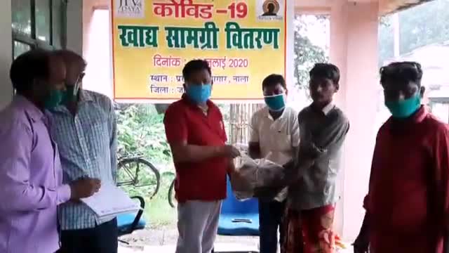 नाला: DRDA निदेशक एवं BDO ने प्रखंड परिसर में किया दिव्यांगजनों के बीच राशन सामग्री का वितरण #bdo #drda