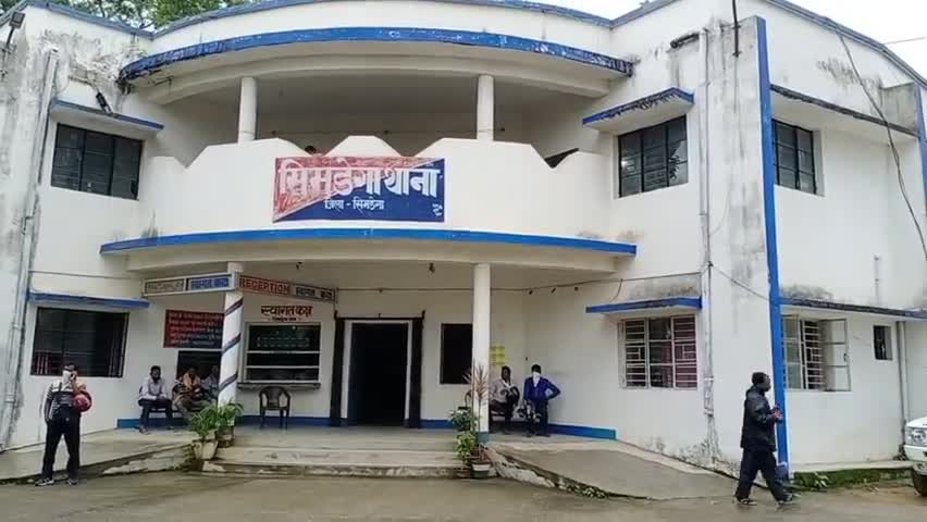 सिमडेगा: गुलजार गली में हुई चाकूबाजी की घटना में पुलिस ने 3 आरोपियों को किया गिरफ्तार
#चाकूबाजी #हमला