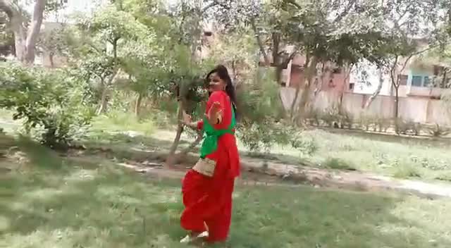 सब्सक्राइब माई यूट्यूब चैनल फ्रैंड  #anshuChaudhary #public #India #अंशूचौधरी #dance