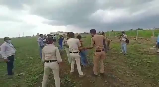 झुंझुनू: Dalit family in Guna committed suicide .
#Mp #सचिन_पायलट #mppolice #india #dalit #dalitlivesmatter #news #news24