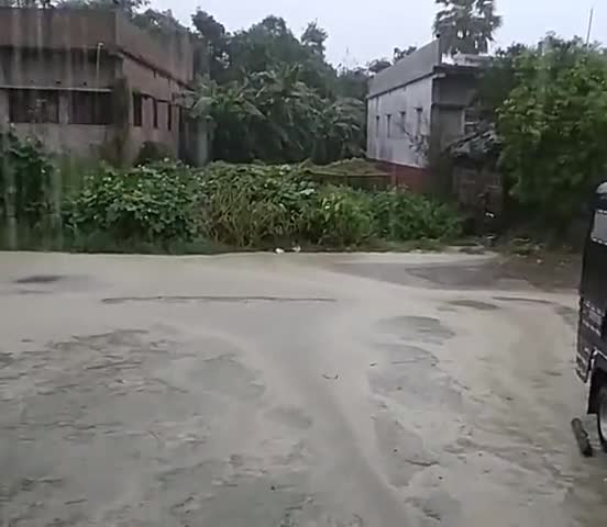 समस्तीपुर: कोण बाजितपुर  गांव में भारी बारिश और वज्रपात हो रही है जिसके कारण रोड पर पानी जाम लगा हुआ है#MAUSAMALERT
