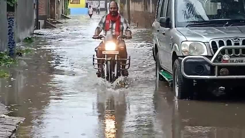 मुशहरी: #स्मार्ट सिटी मुज़फ़्फ़रपुर का हाल बेहाल खुद ही देखे अहियापुर का हल