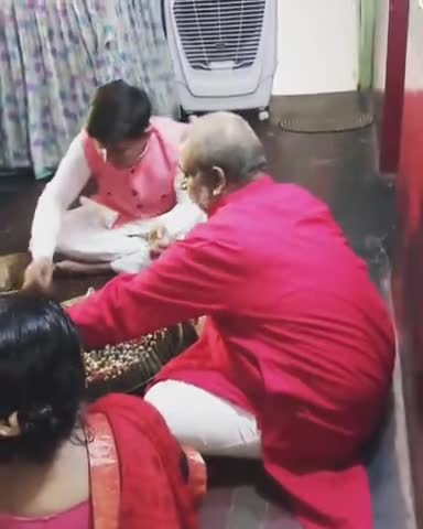 कटनी नगर: आप सभी को पवित्र पावन माह सावन के #तृतीय_सोमवार की ढेर सारी शुभकामनाएं भगवान भोलेनाथ सभी की मनोकामनाएँ पूर्ण करें
#बोलबम
