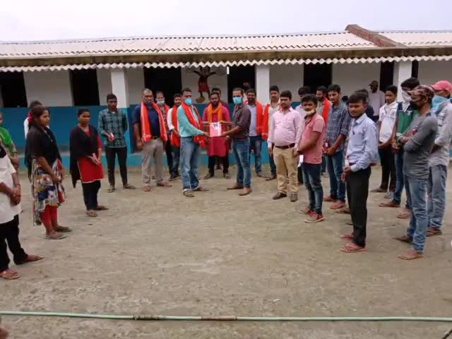 नवगछिया: अखिल भारतीय विद्यार्थी परिषद नौगछिया ने ऑनलाइन टेस्ट में अव्वल आये छात्रों को किया सम्मानित #अभाविप