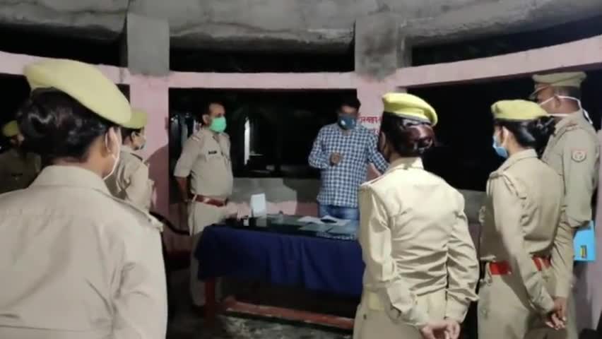 बलरामपुर: अपर पुलिस अधीक्षक ने थाना ललिया का किया आकस्मिक भ्रमण, महत्वपूर्ण अभिलेखों को किया चेक #एएसपी