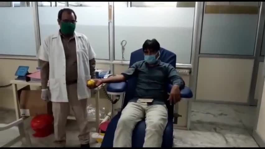 अलवर: बहरोड पूर्व छात्रसंघ अध्यक्ष जयप्रकाश झाबर ने अनोखे अंदाज में मनाया अपना जन्मदिन
﻿#ary_update 
#SMGNews