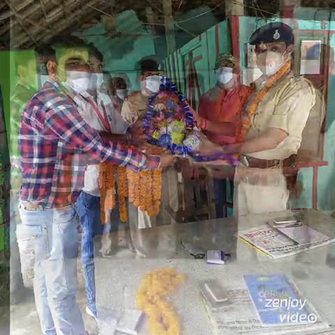 सरायगढ़ भपटियाही: ##भपटियाही थाना अध्यक्ष को﻿फूल माला पहनाकर क्या सम्मानित﻿@﻿@﻿@﻿@